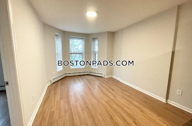 Boston - $5,000 /mo