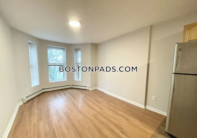 Boston - $5,000 /mo