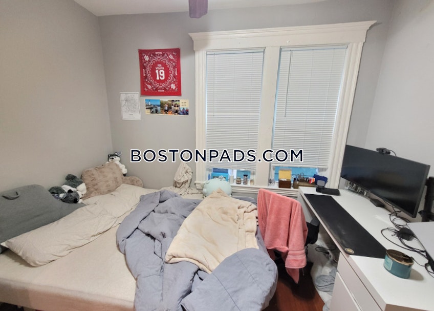 Boston - $7,400 /month