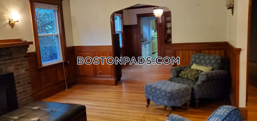 Boston - $8,000 /month