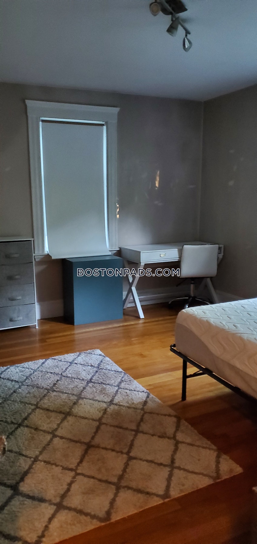 Boston - $8,000 /month