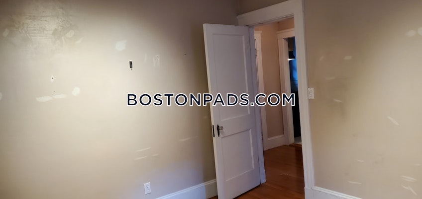 Boston - $8,000 /month