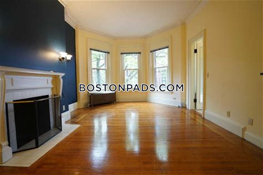 Boston - $2,750 /month