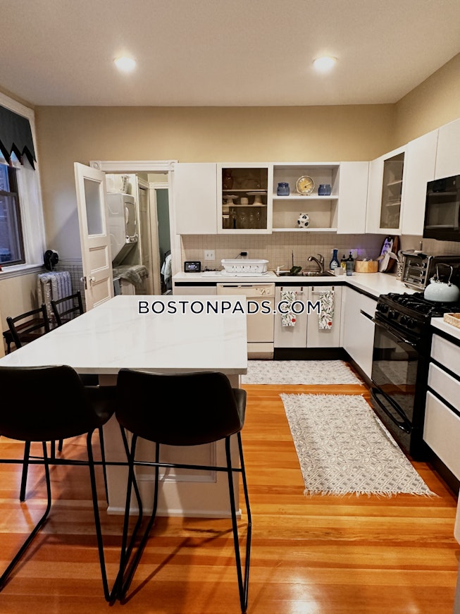 Boston - $5,500 /mo