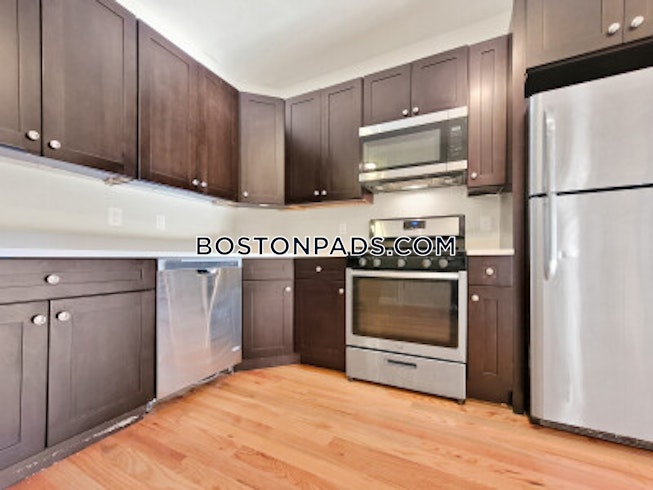 Boston - $3,230 /mo