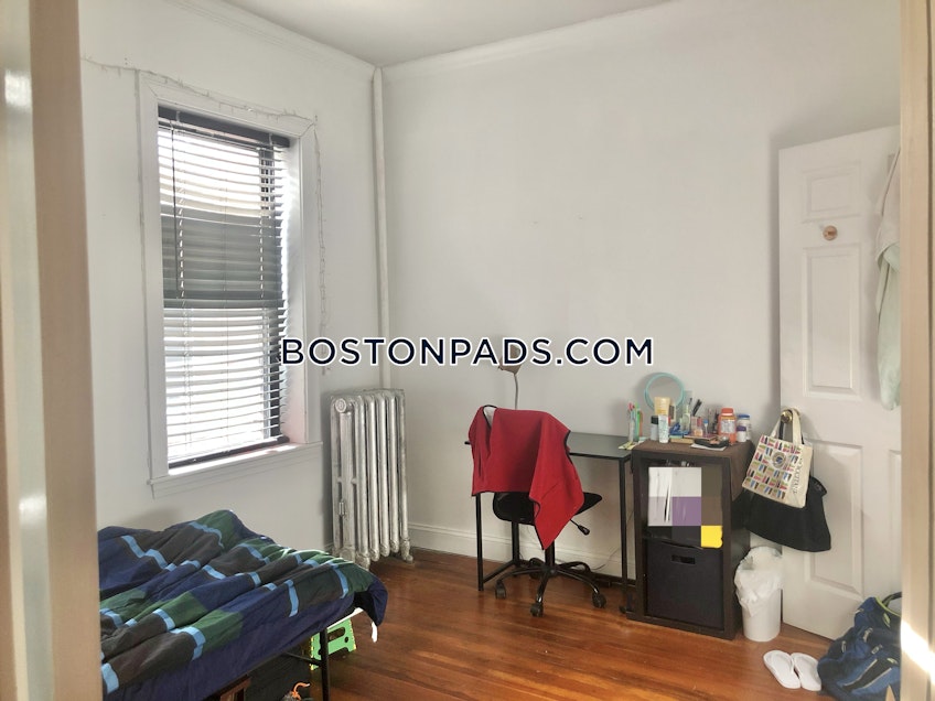 Boston - $2,800 /month