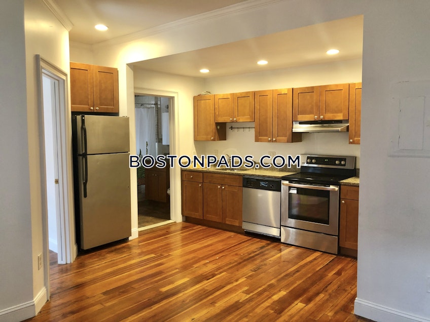 Boston - $2,800 /month