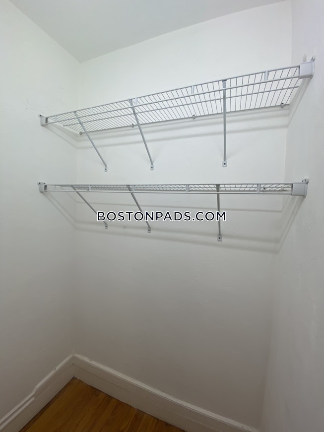 Boston - $2,375 /mo