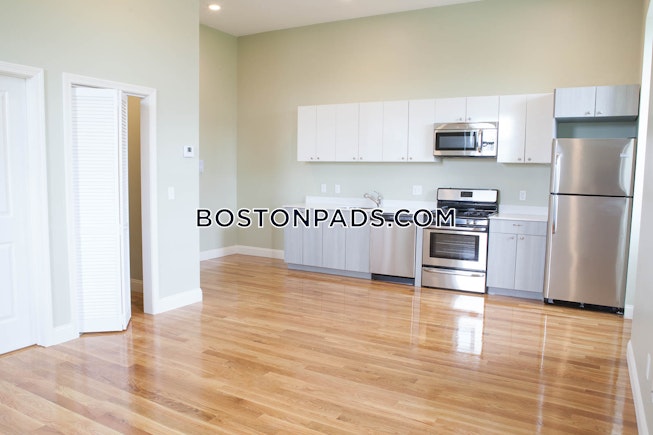 Boston - $3,500 /mo