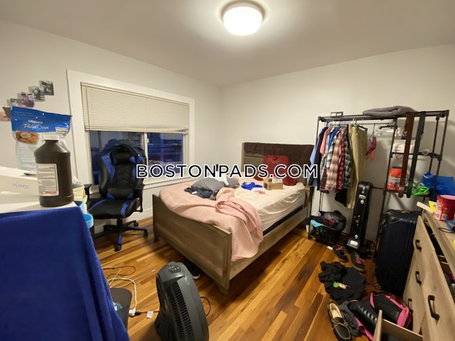 Medford - $5,800+ /mo