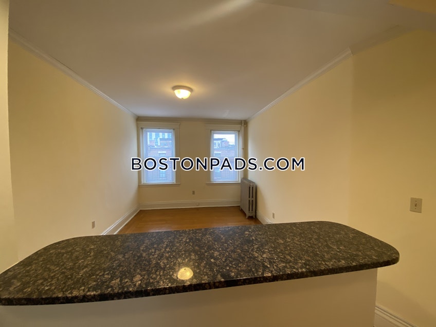 Boston - $2,675 /month