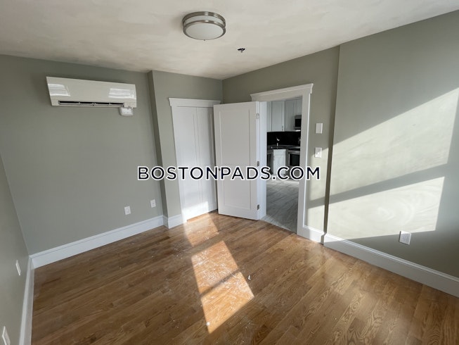 Boston - $3,000 /mo