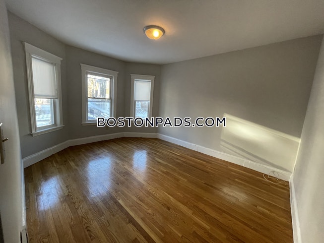 Boston - $3,400 /mo