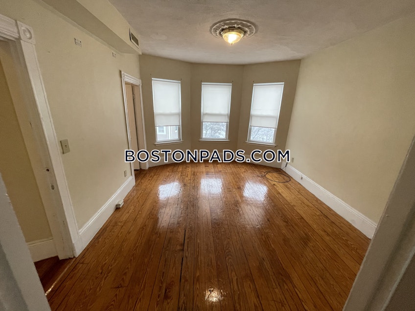 Boston - $2,695 /month