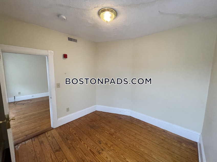 Boston - $2,695 /month