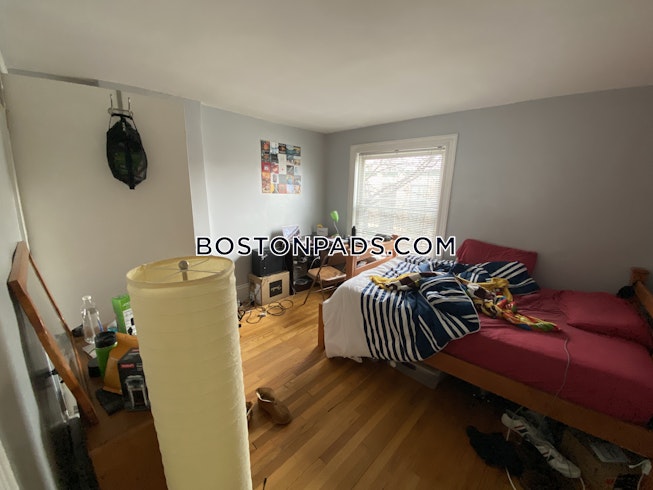 Boston - $5,400 /mo