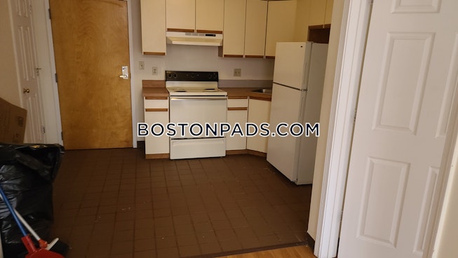 Boston - $2,525 /mo