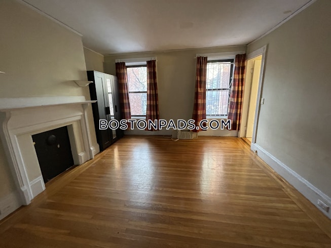 Boston - $4,250 /mo