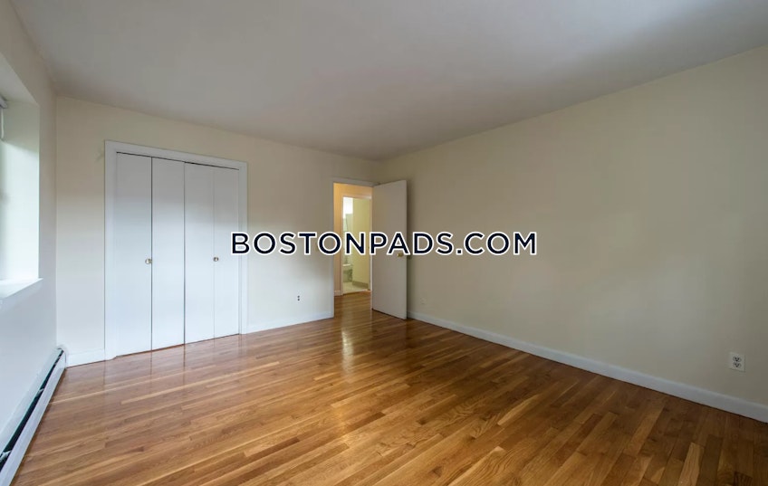 Boston - $3,100 /month