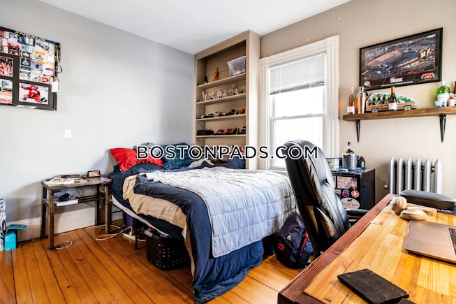 Boston - $4,600 /mo