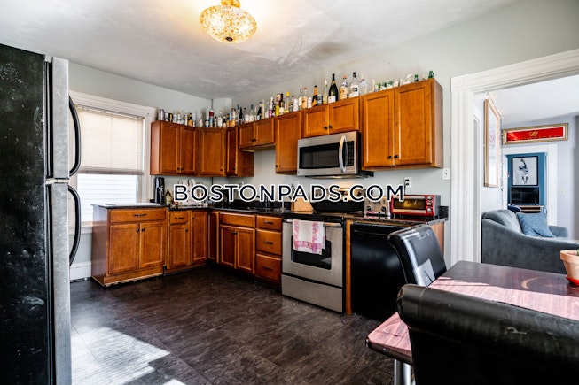 Boston - $4,600 /mo