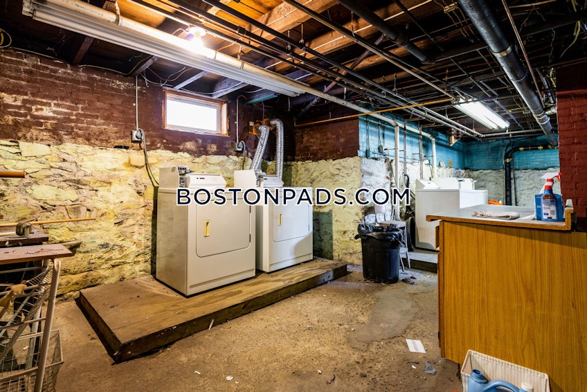 Boston - $4,600 /month