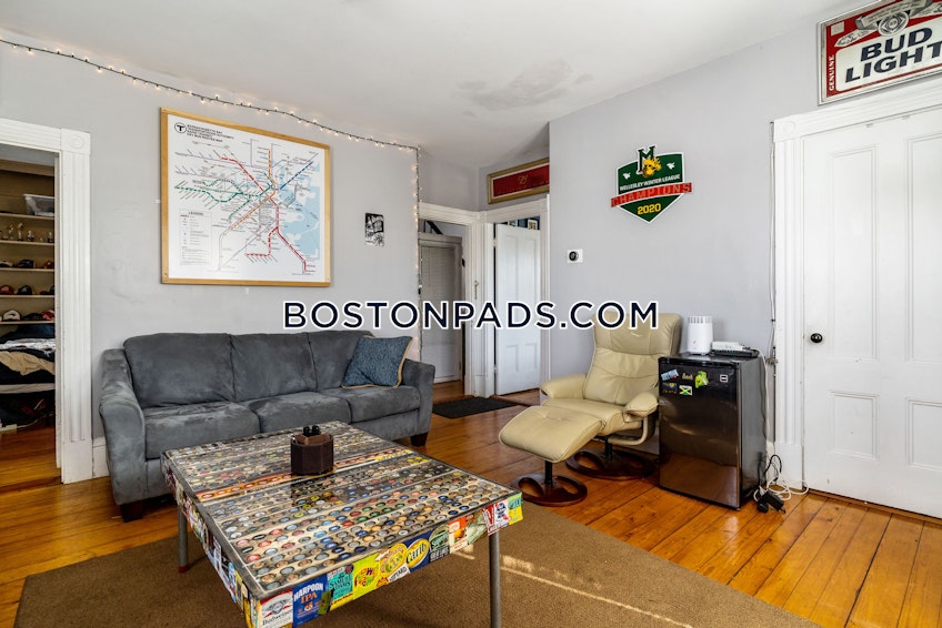 Boston - $4,600 /month