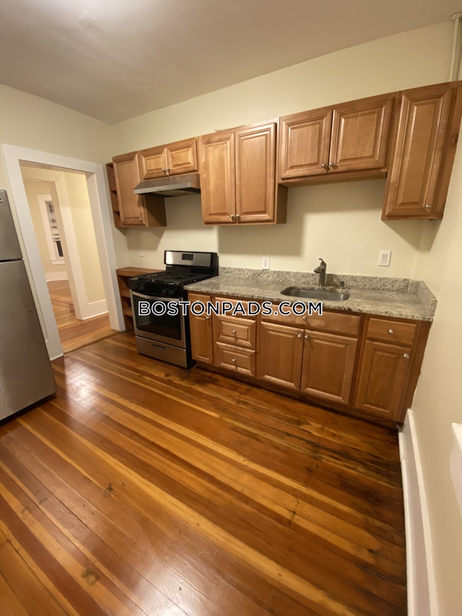 Boston - $2,350 /mo