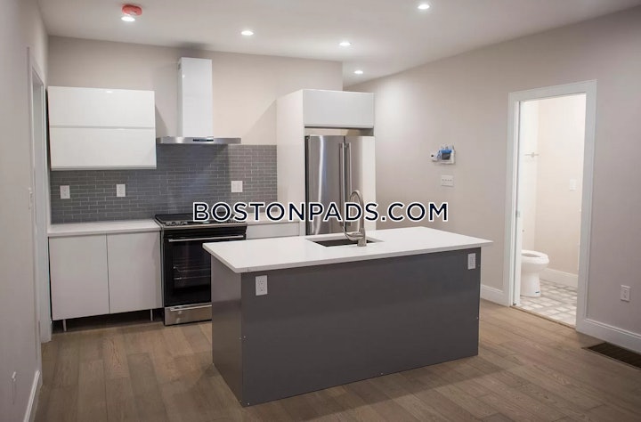 dorchester-3-beds-2-baths-savin-hill-boston-3600-4517187 