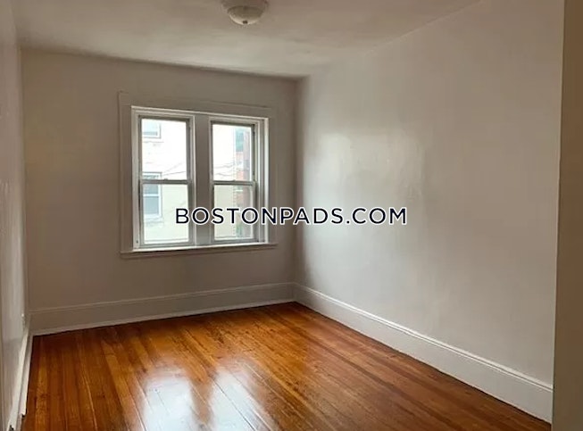 Boston - $2,600 /mo