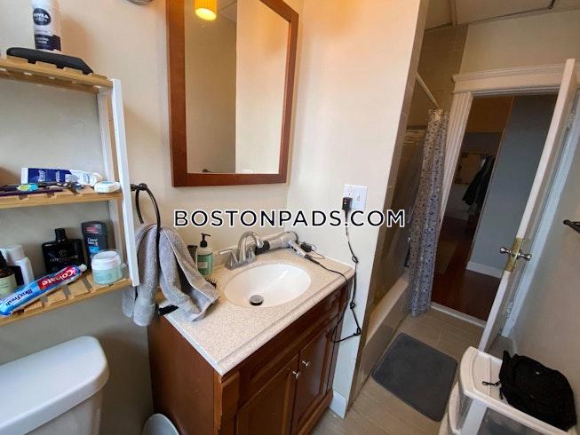 Brookline - $6,100 /mo