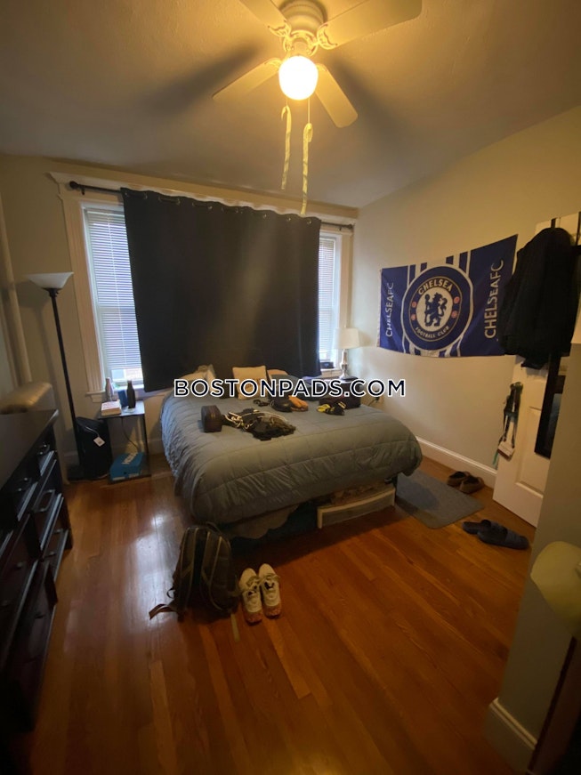 Brookline - $6,300 /mo