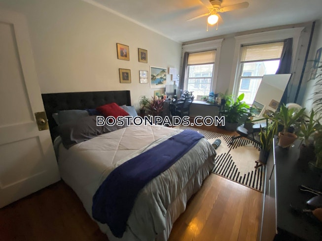 Brookline - $6,300 /mo