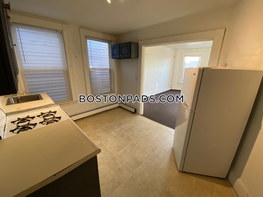 Boston - $2,700 /month