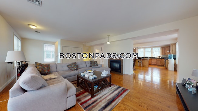 Brookline - $7,950 /mo