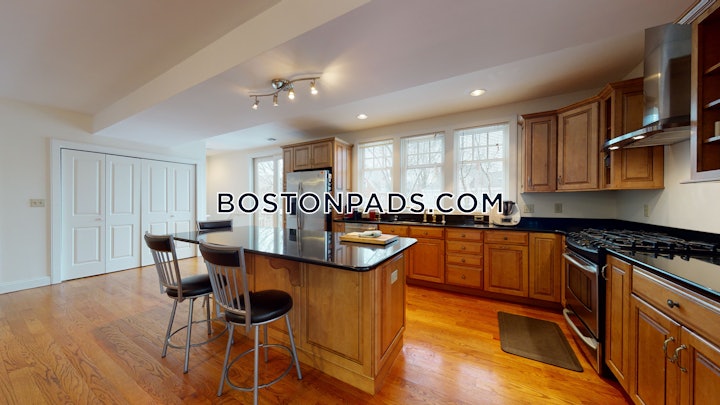 brookline-3-beds-25-baths-boston-university-7950-4558655 