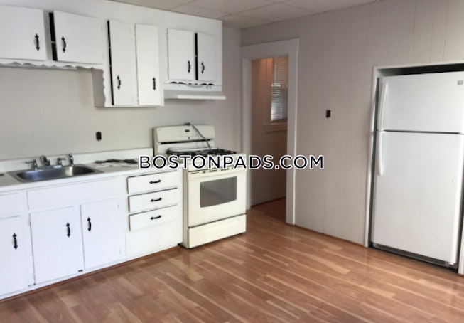 Boston - $2,600 /mo