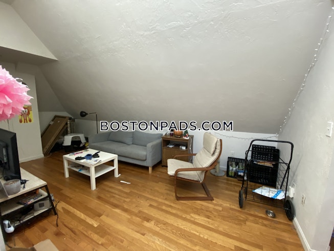 Boston - $4,000 /mo