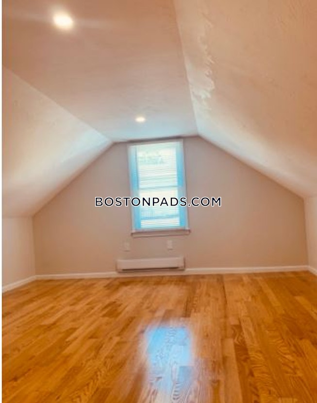 Boston - $4,400 /mo