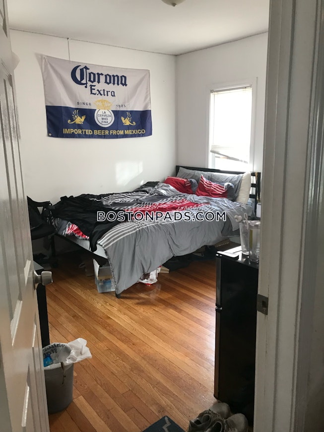 Boston - $3,600 /mo