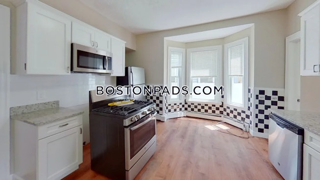 Boston - $1,900 /mo