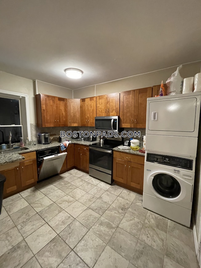 Boston - $4,000 /mo