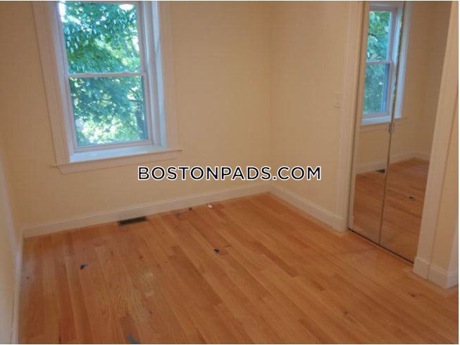 Boston - $6,000 /mo