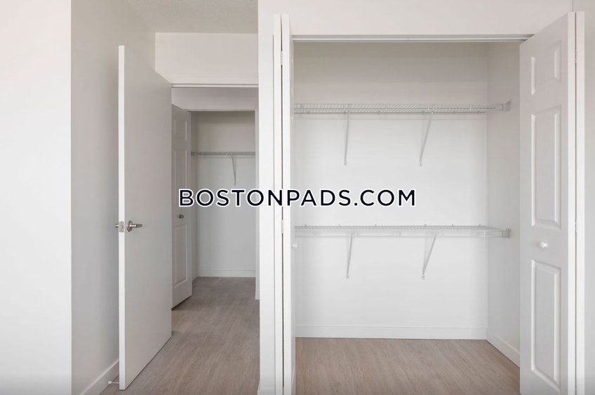 Boston - $5,090 /month