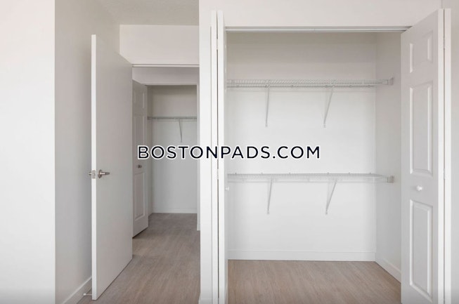 Boston - $2,562 /mo