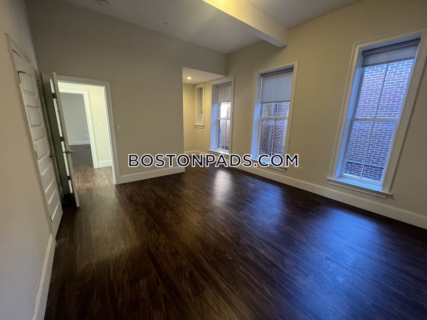 Boston - $5,500 /month