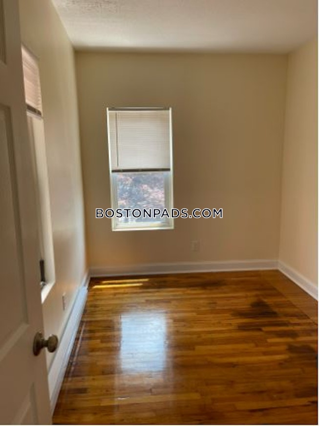 Boston - $2,995 /mo