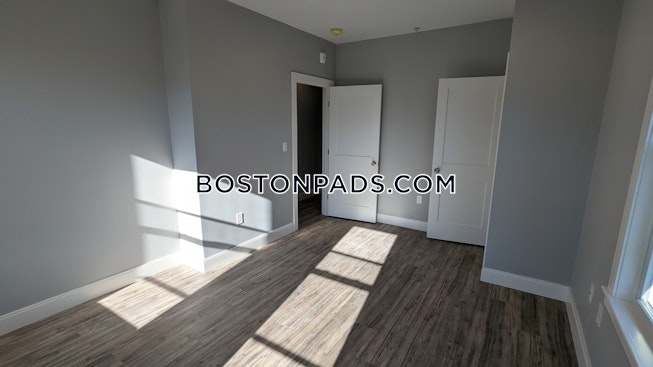 Somerville - $4,800 /mo