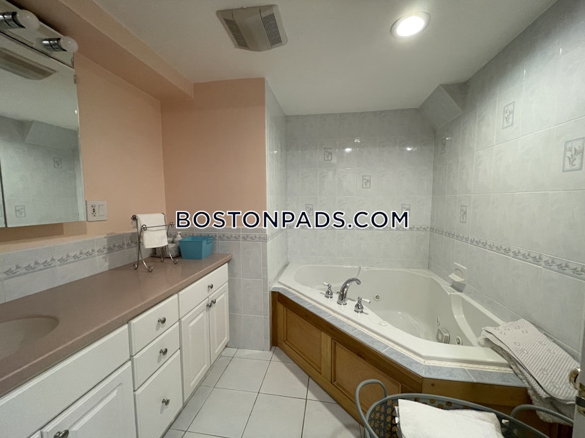 Boston - $4,800 /month