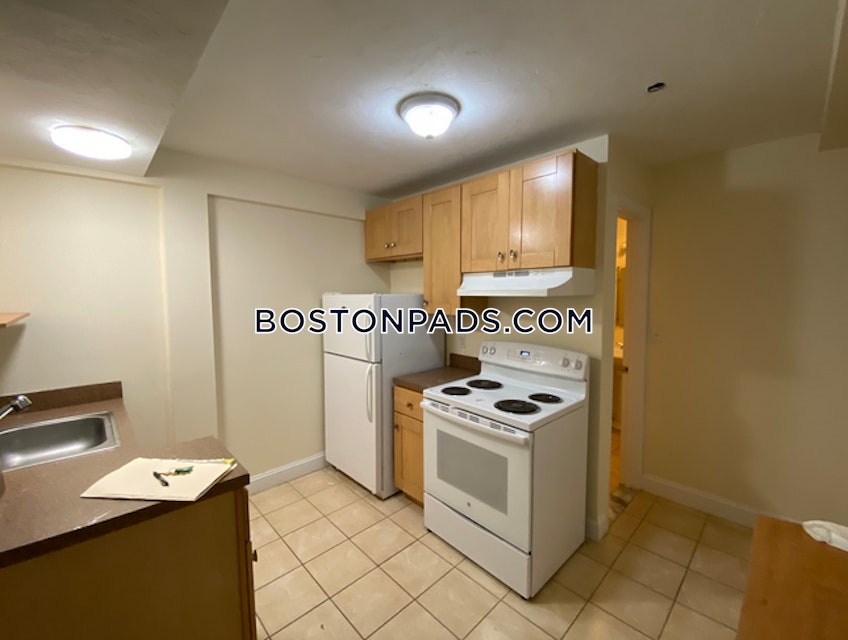 Boston - $1,995 /month